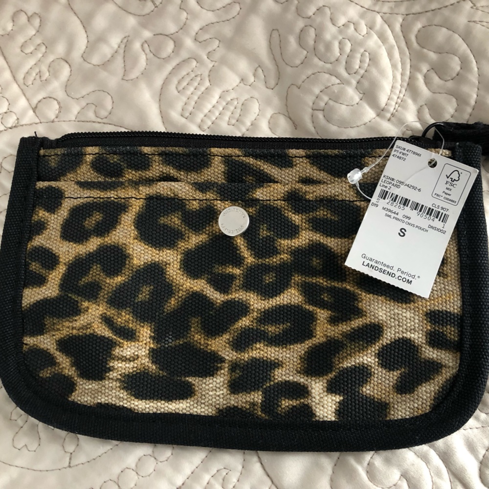 Lands’ end canvas leopard wristlet NWT